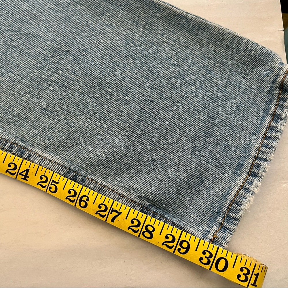 Abercrombie & Fitch NWT The 90’s Slim Straight High Rise Medium Fray Hem Jeans - Picture 15 of 15